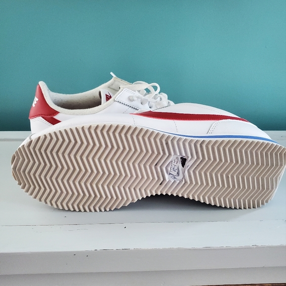 Women's Nike Shoes Size 11 - Picture 7 of 7